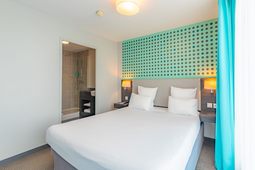 SUPERIOR, STUDIO, DOUBLE BED