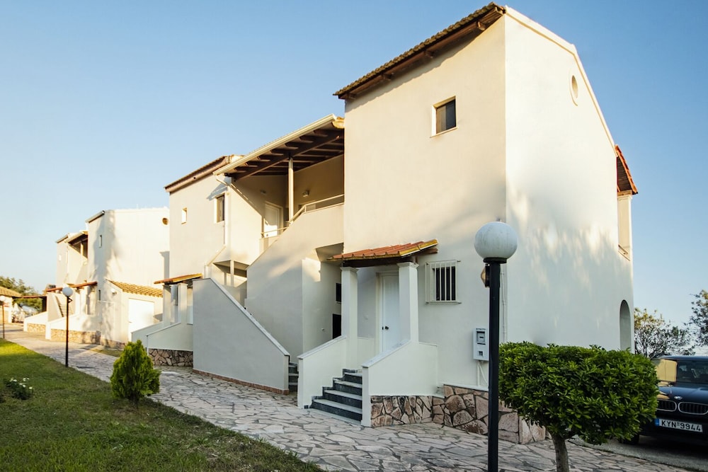 Parakladi Seaside Retreat 2/32