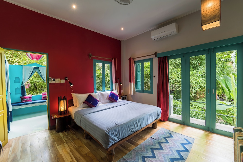 Ock Pop Tok Mekong Villa 13/50