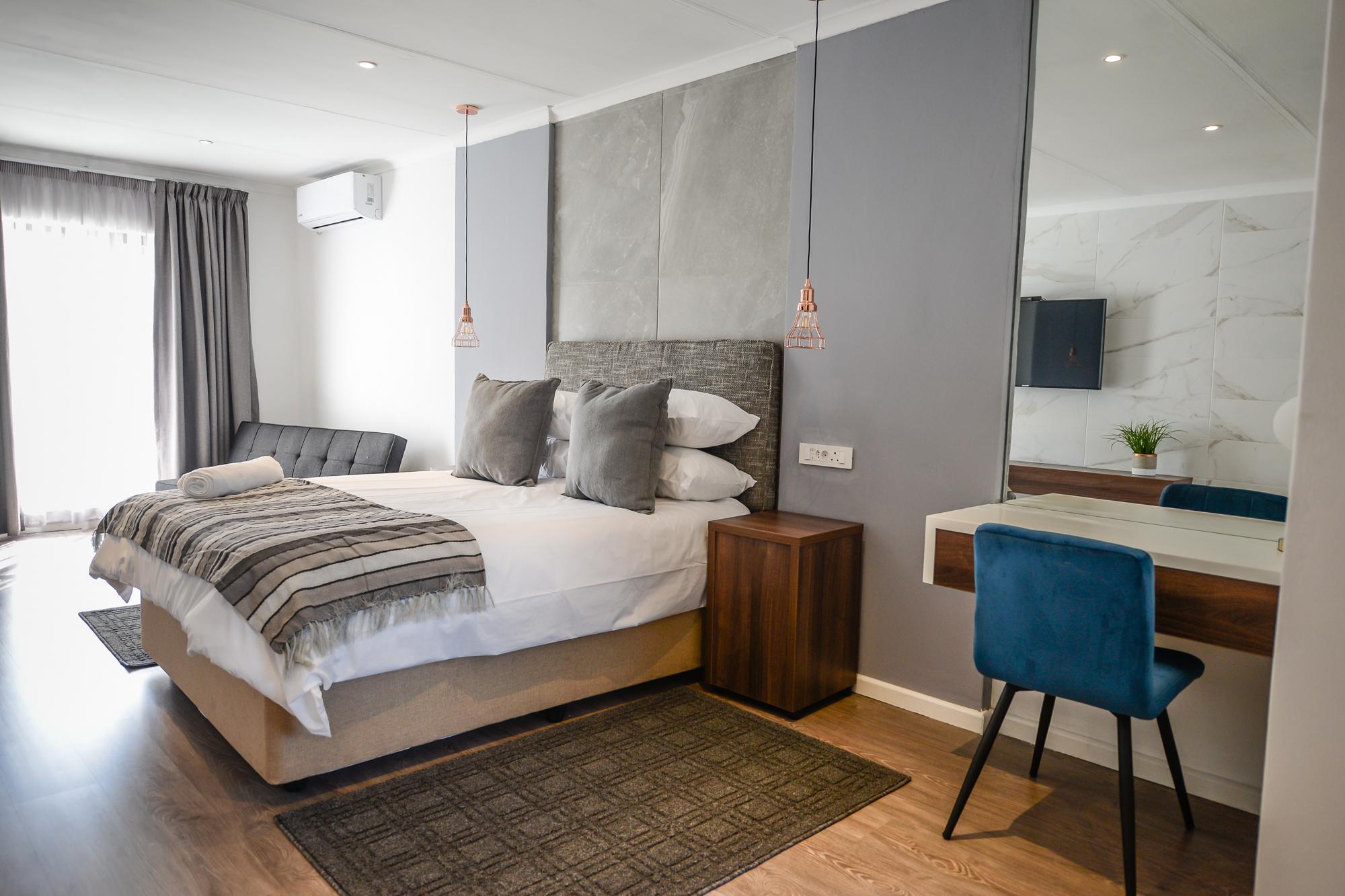 The Royal Bryanston 10/33