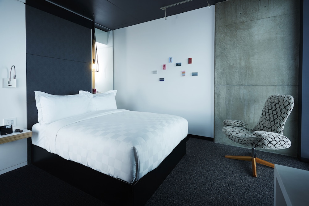 ALT HOTEL WINNIPEG 9/41
