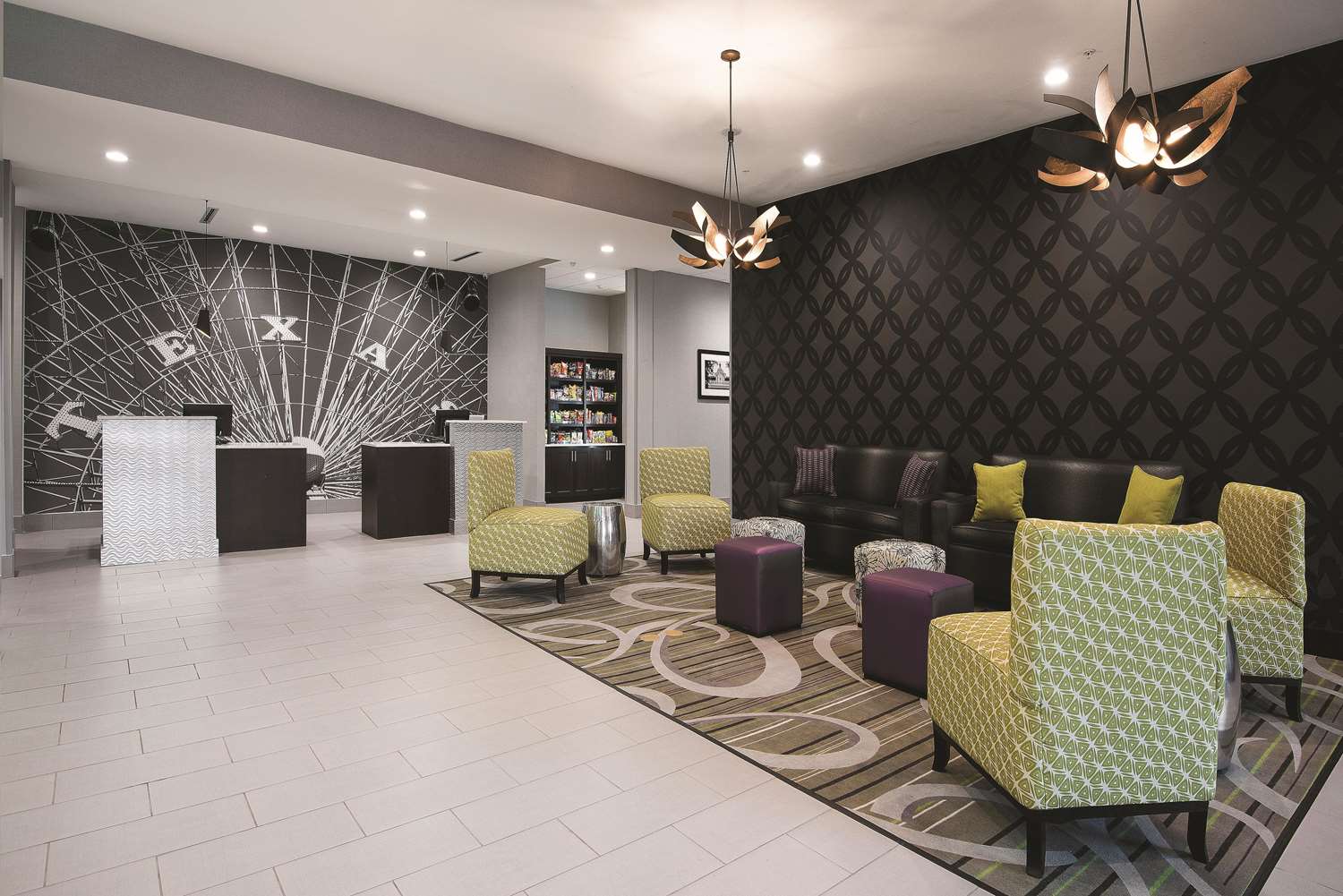 La Quinta Inn & Suites by Wyndham Fort Worth West - I-30 23/32
