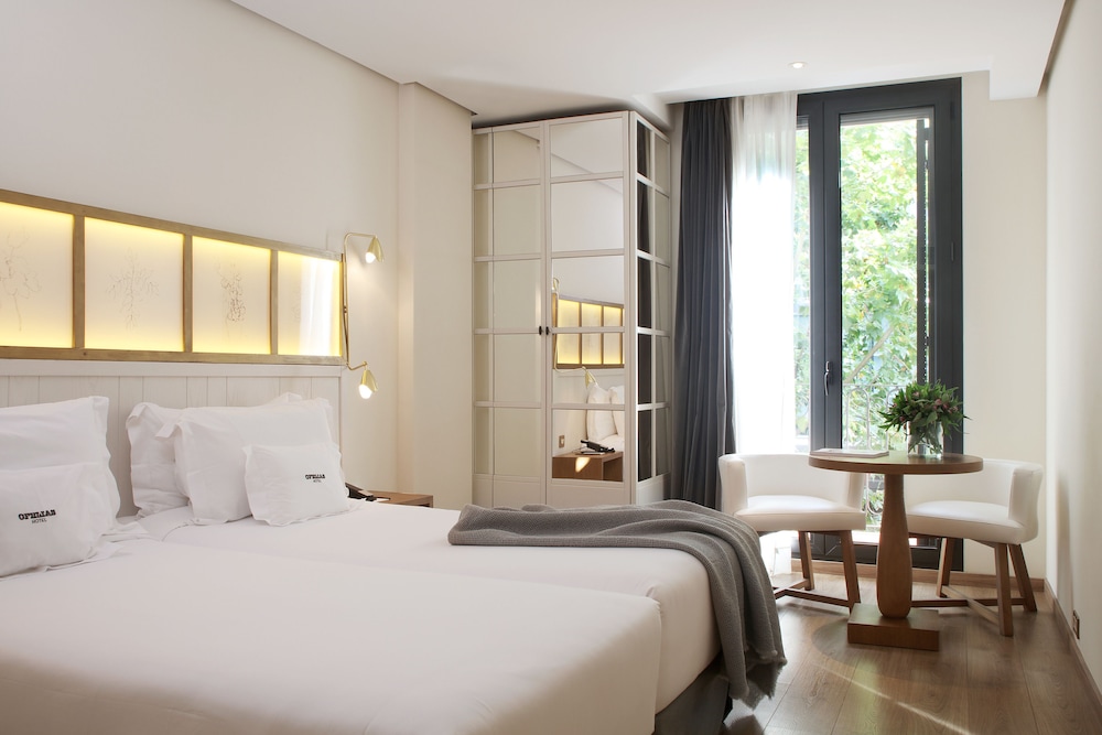 Ofelias Hotel 14/56