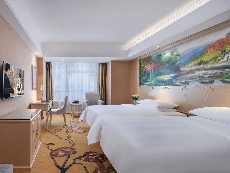 Vienna International Hotel (Pinghu Zhangjiang Science and Technology Park) 25/45