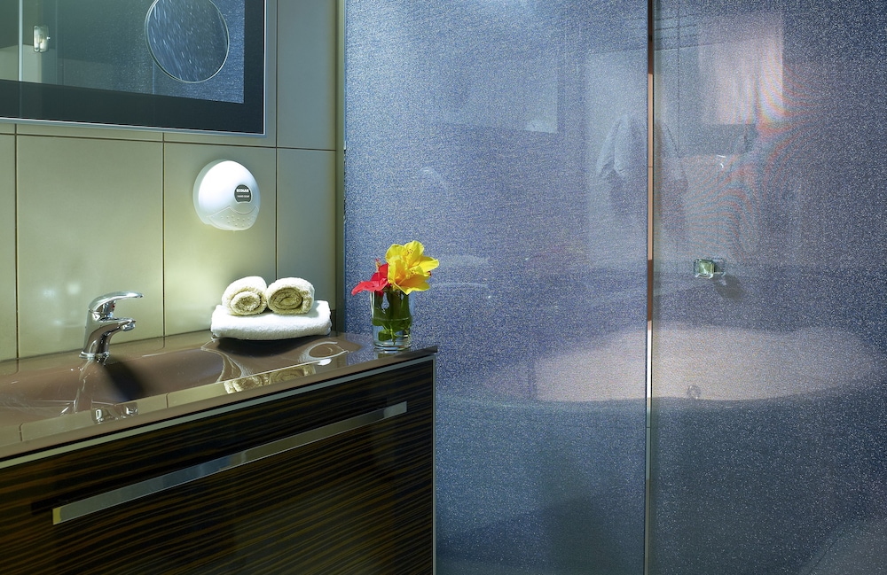 Macaris Suites And Spa 27/66