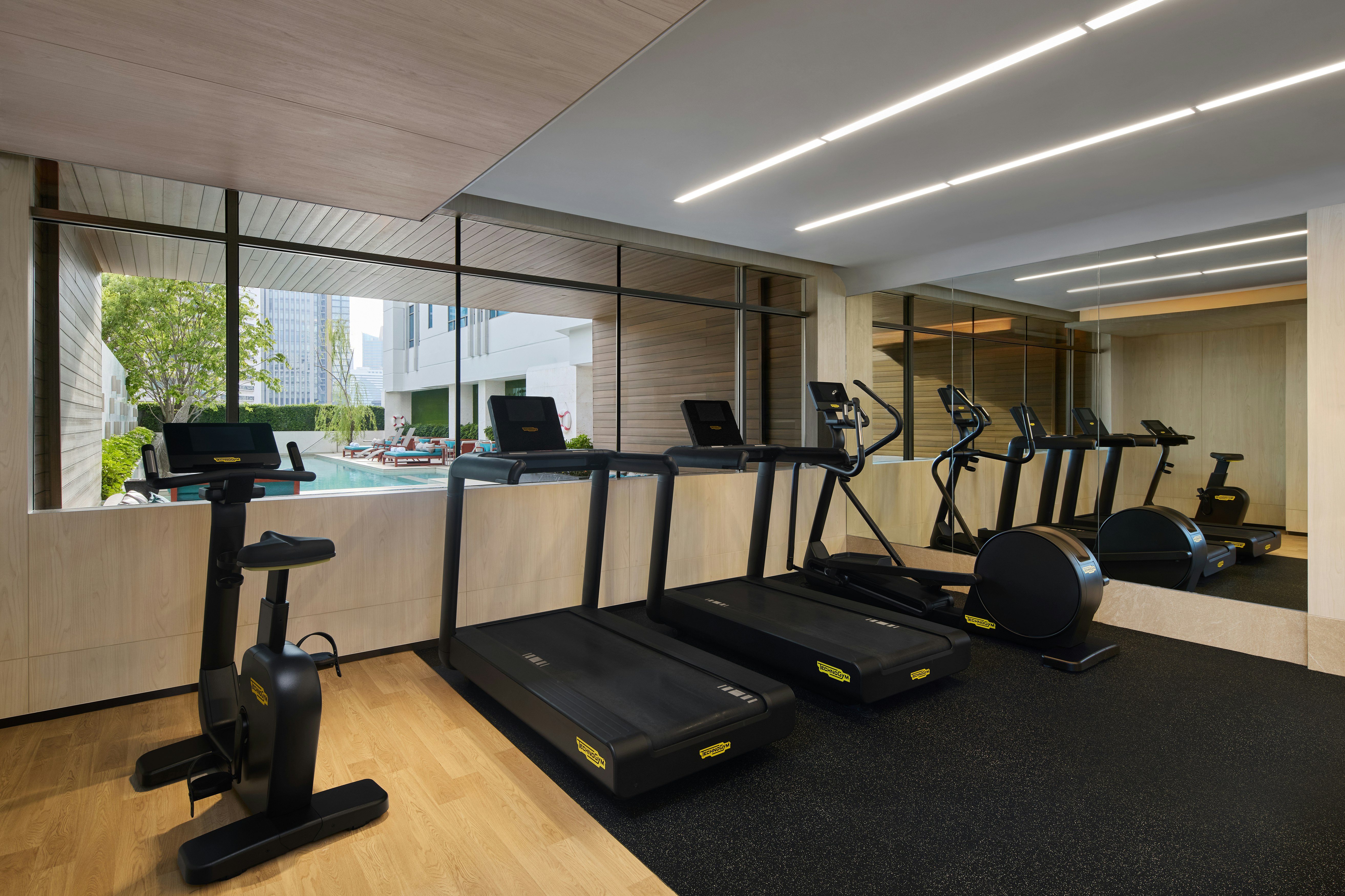 Doubletree By Hilton Bangkok Ploenchit As Formerly Majestic Grande Sukhumvit 27/51