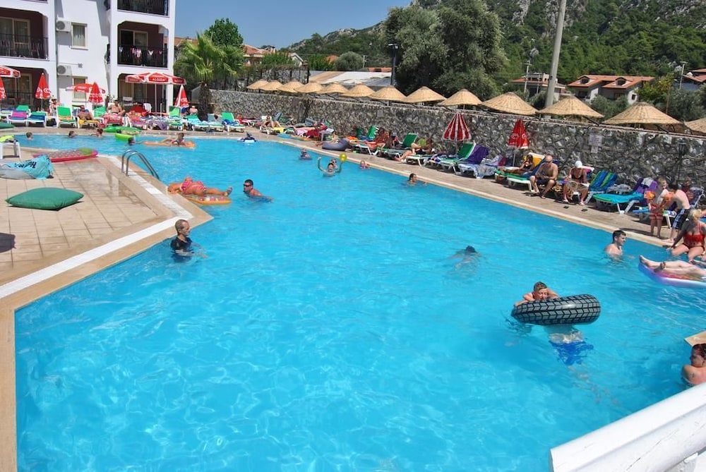 Club Ekinci Palace 26/29