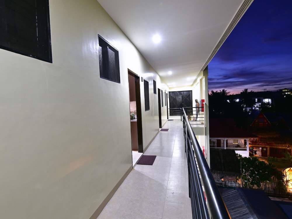 Anahaw Apartments Whitebeach 25/51
