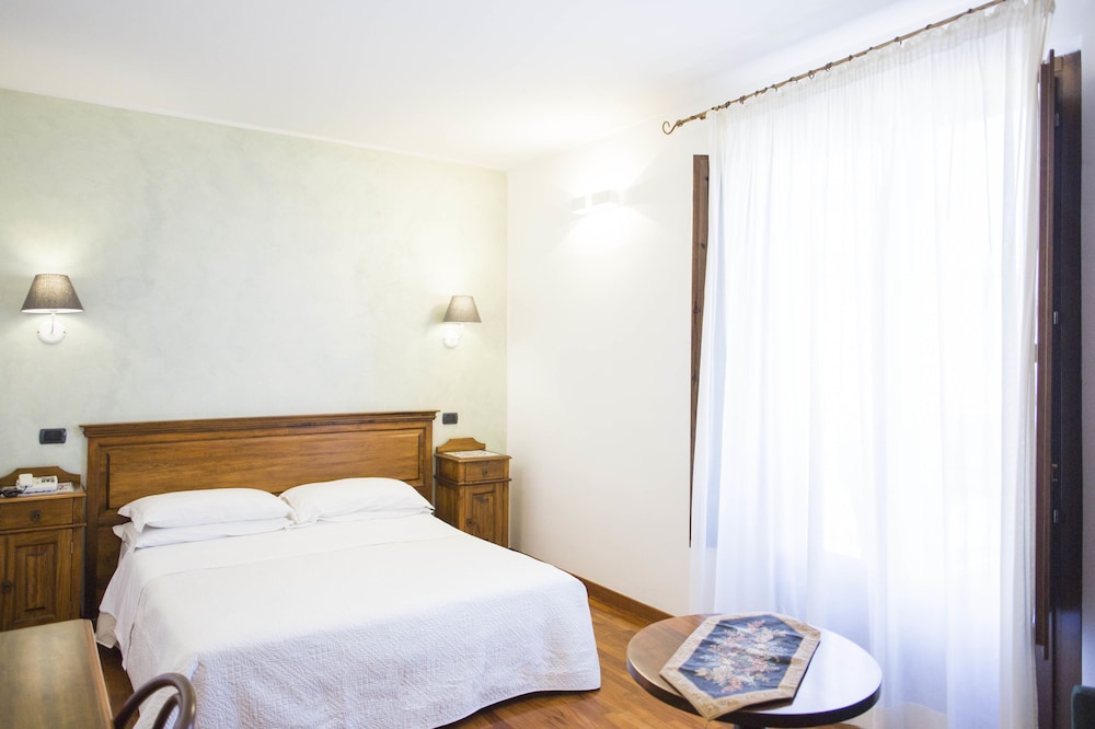 Hotel La Piazzetta 13/50