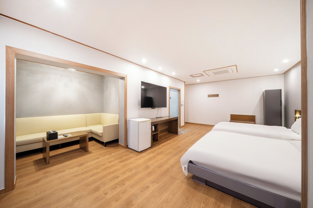 Pearl Business Hotel 15/50