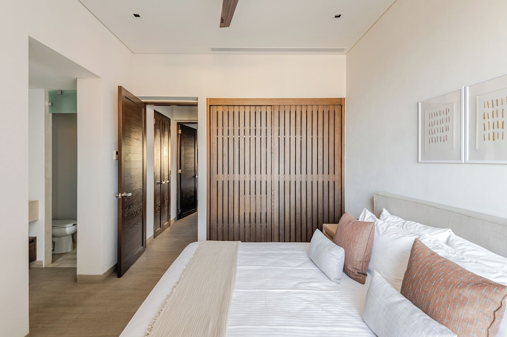 The Paraiso Residences at Marina Cabo 20/55