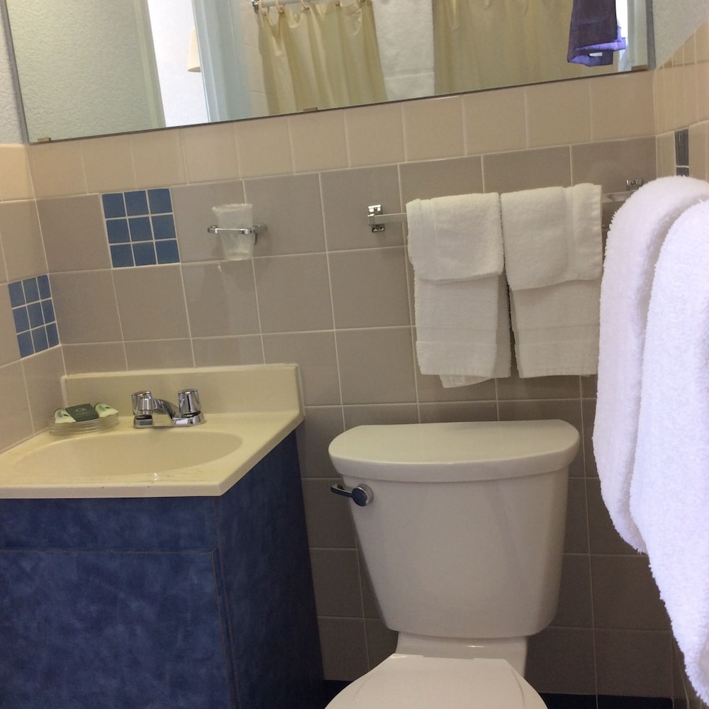 Regency Inn Comanche 36/36