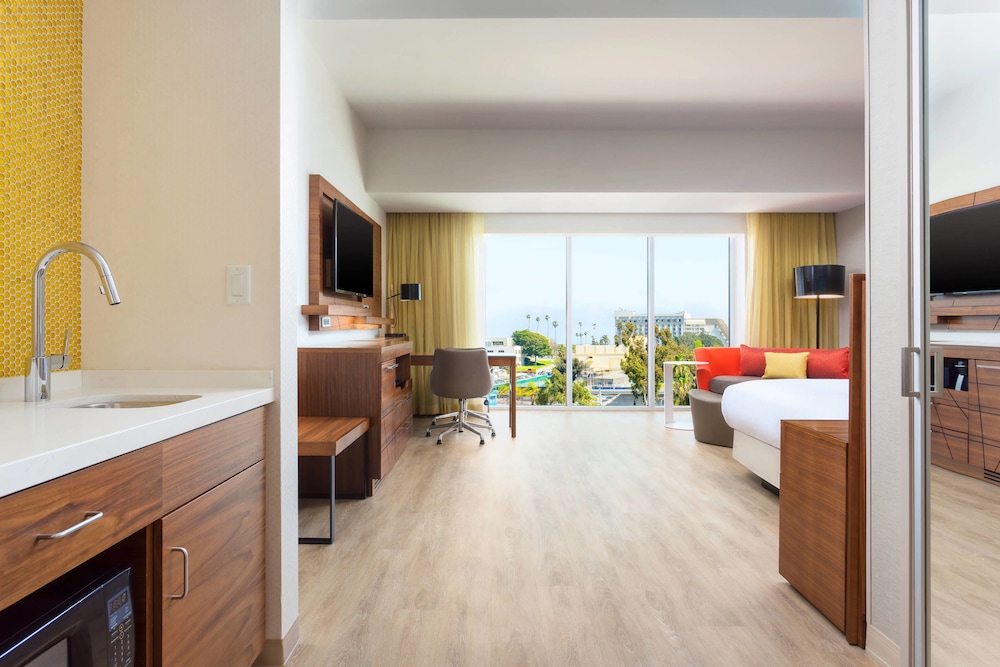 Courtyard by Marriott Santa Monica 28/59