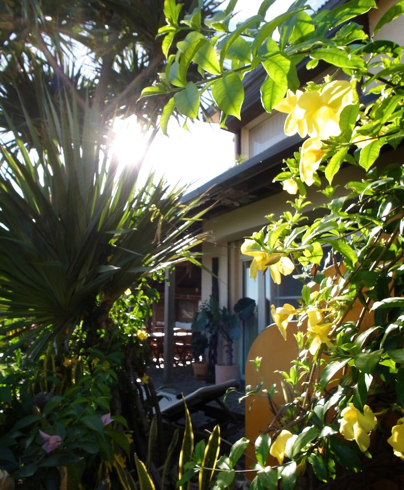 Red Garden Resort 66/70