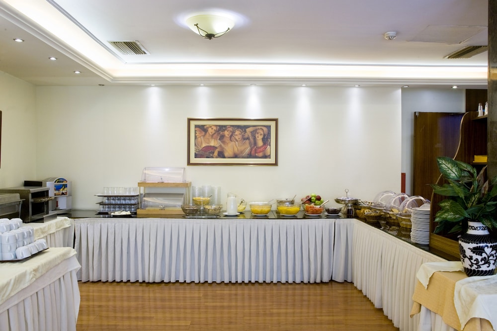 Arethusa Hotel 37/50