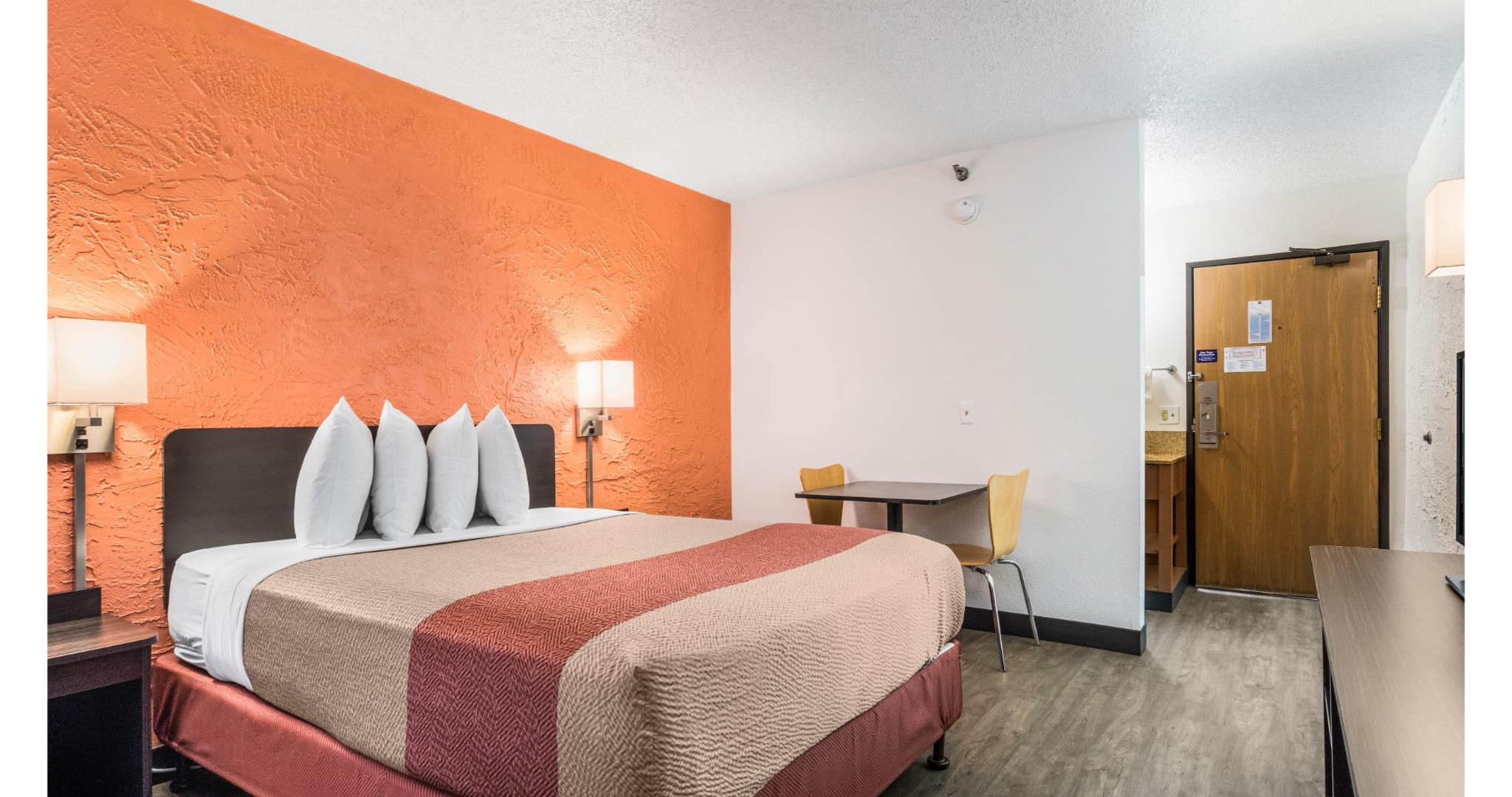 غرفة بسرير كوين لغير المدخنين، Motel6 Elk Grove Village, IL 3/5
