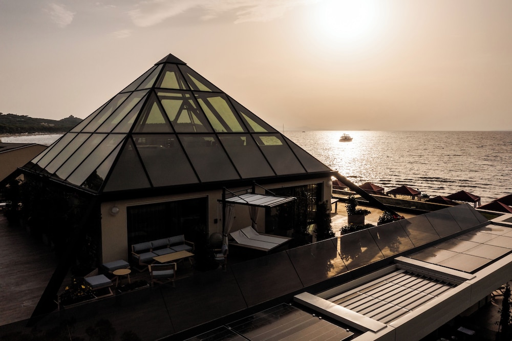 Cala Beach Resort 59/65