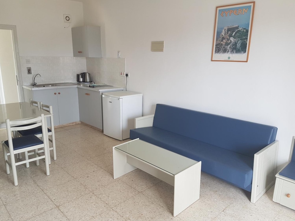 Cosmelenia Apartments 28/51