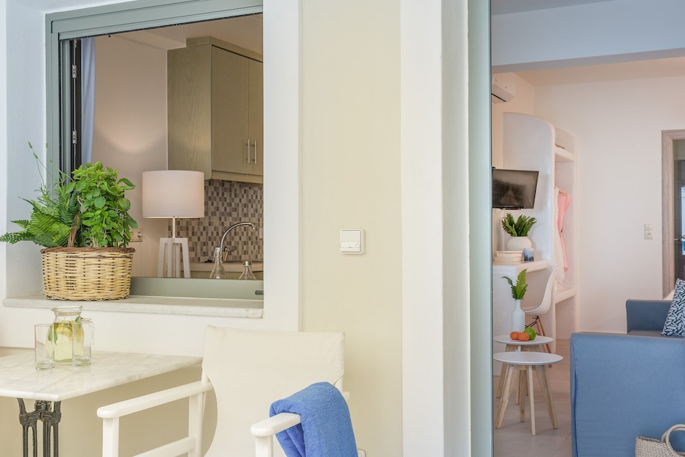 غرفة بسرير مزدوج مع أريكة، Sweet Home Naxos 2/2