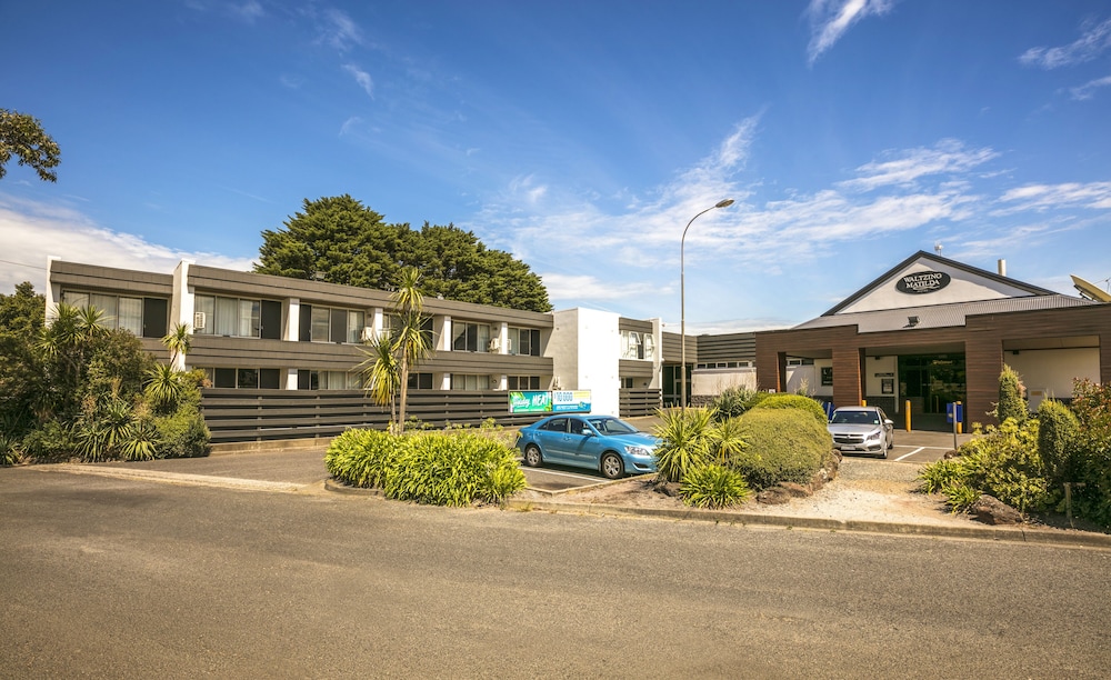 Waltzing Matilda Hotel 1/44