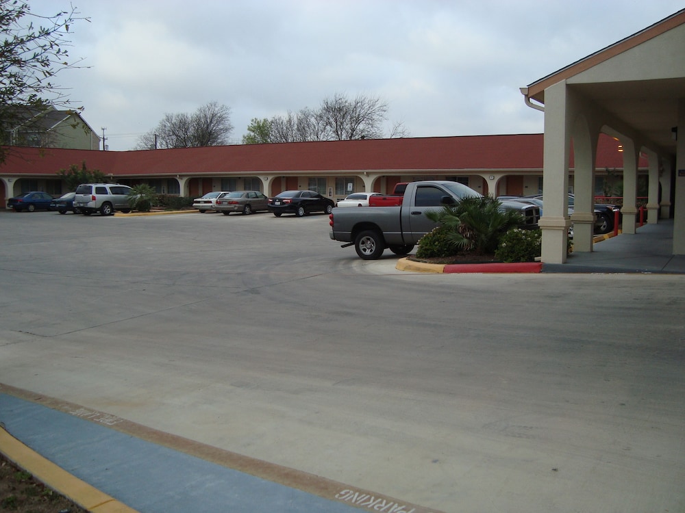 Winnquest Inn 32/38