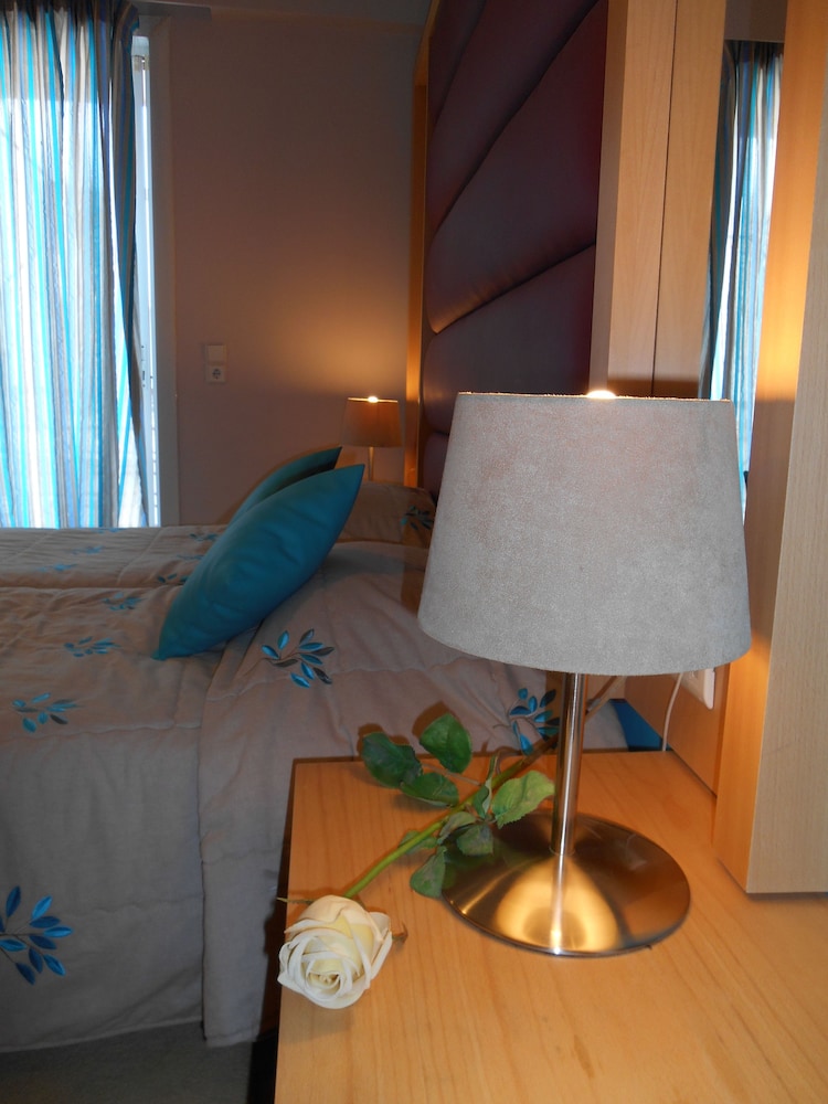 Frini Hotel 21/34