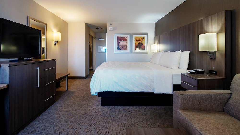Holiday Inn Nashville-Vanderbilt (Dwtn) 20/82