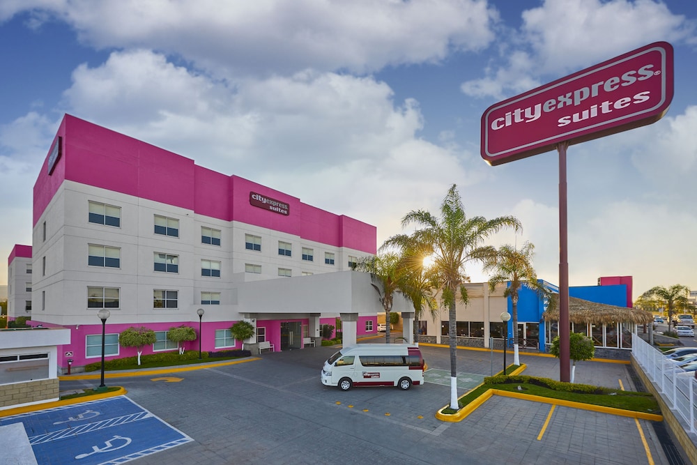 City Express Suites by Marriott San Luis Potosi 54/59