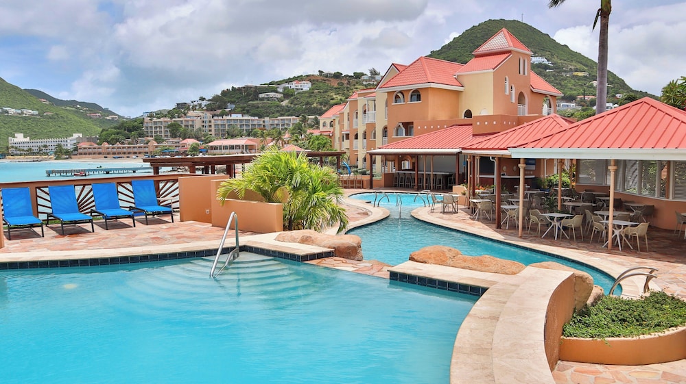 Divi Little Bay Beach Resort 3/50