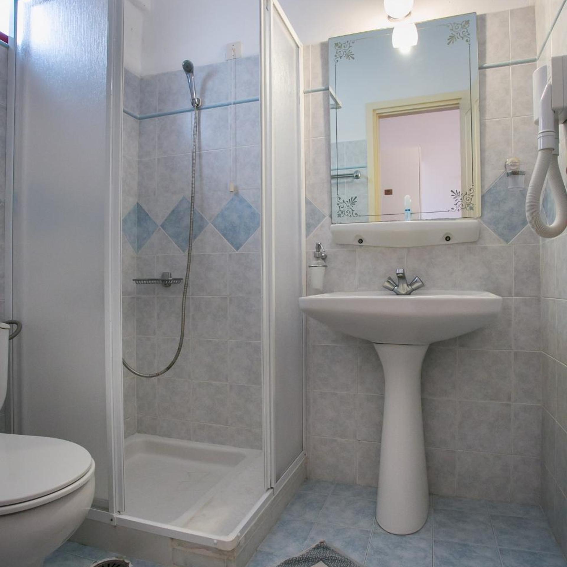 ROOM, TRIPLE, PARTIAL SEA VIEW