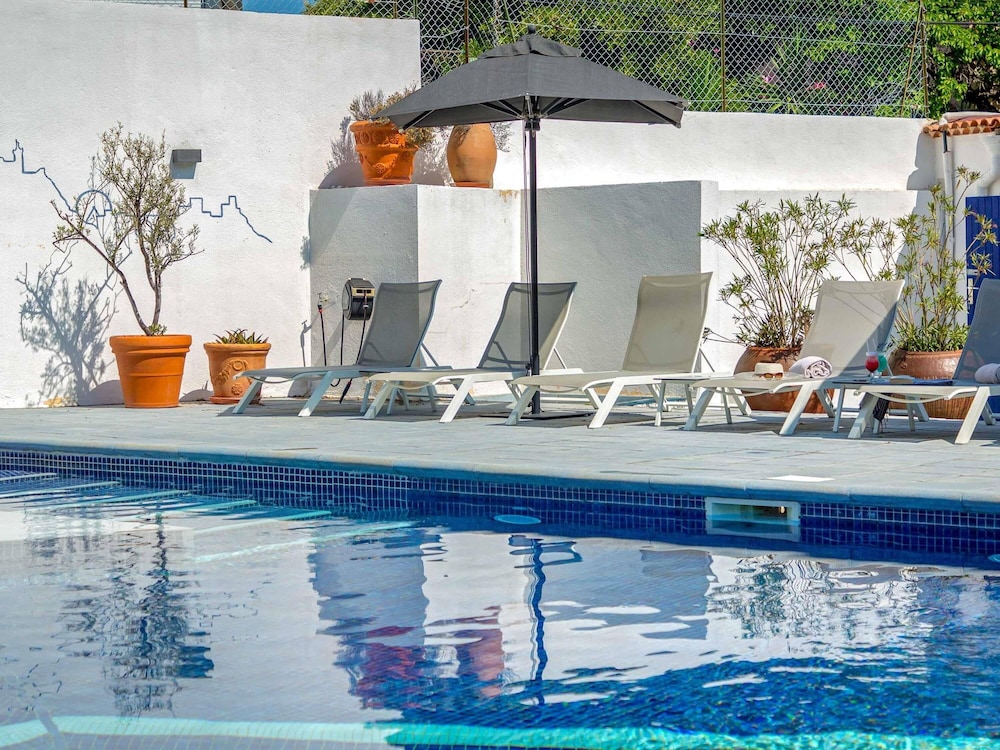 swimming pool spa