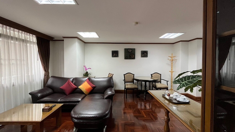 Yellow Ribbon Hills Boutique Suites 39/67
