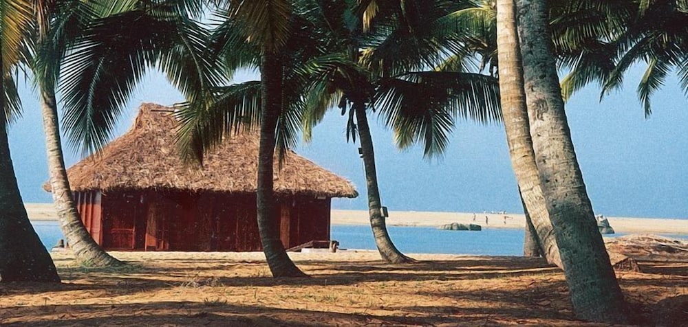 Poovar Island Resort 33/46