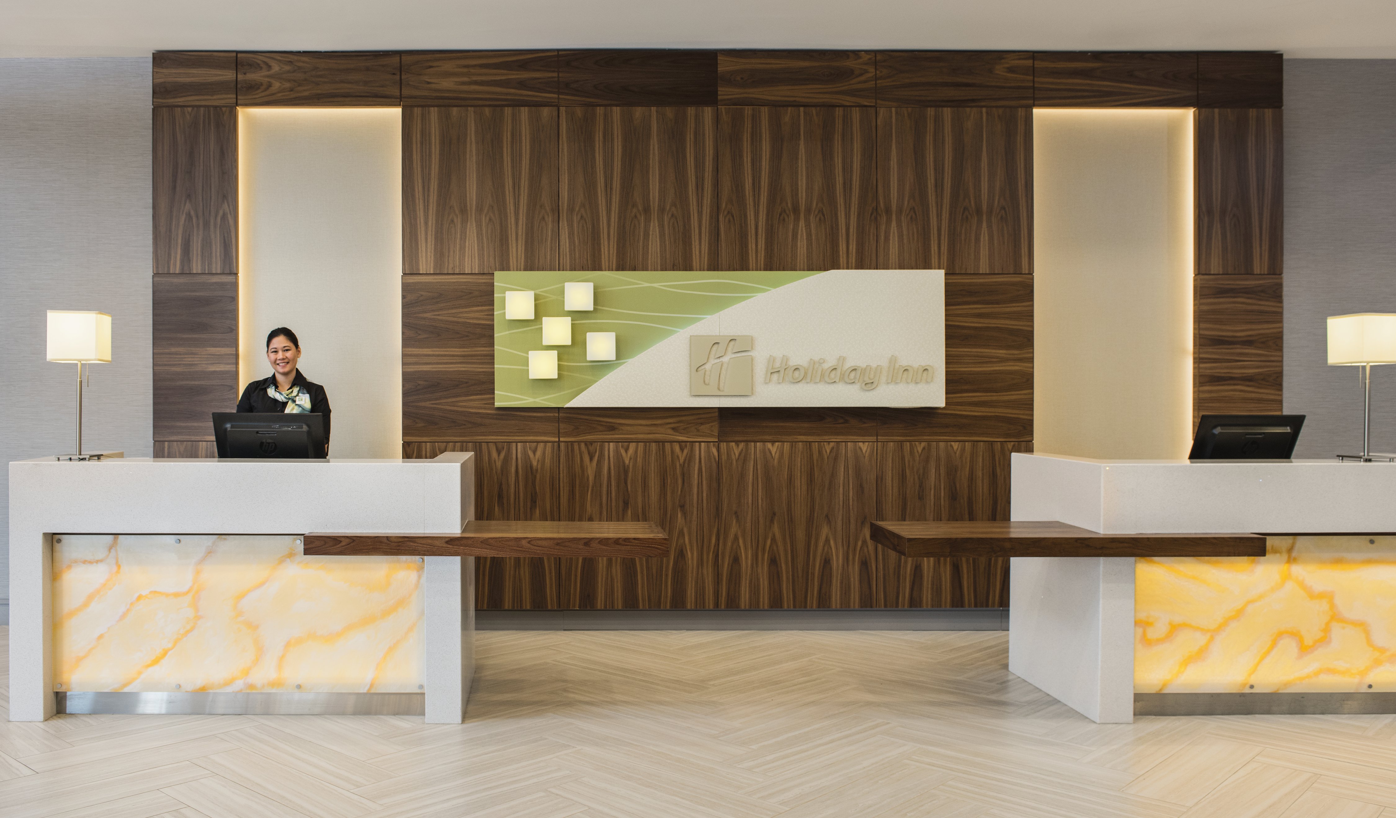 Holiday Inn Winnipeg South 5/81