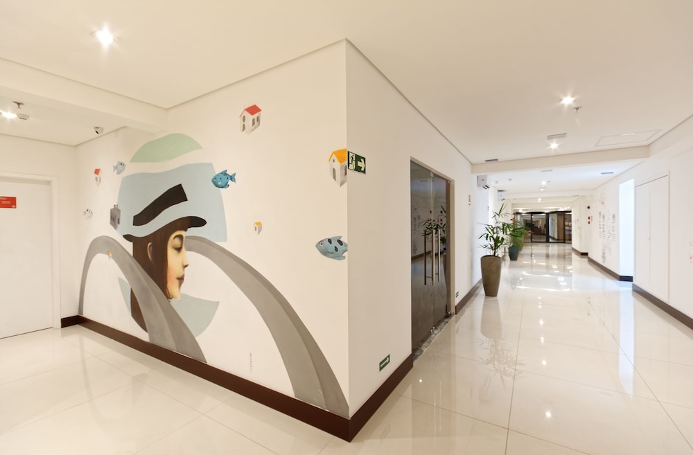 Ramada Encore by Wyndham Osasco 8/42