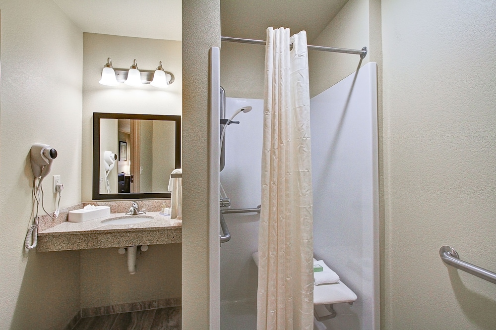 Cobblestone Hotel & Suites - Pulaski 16/62