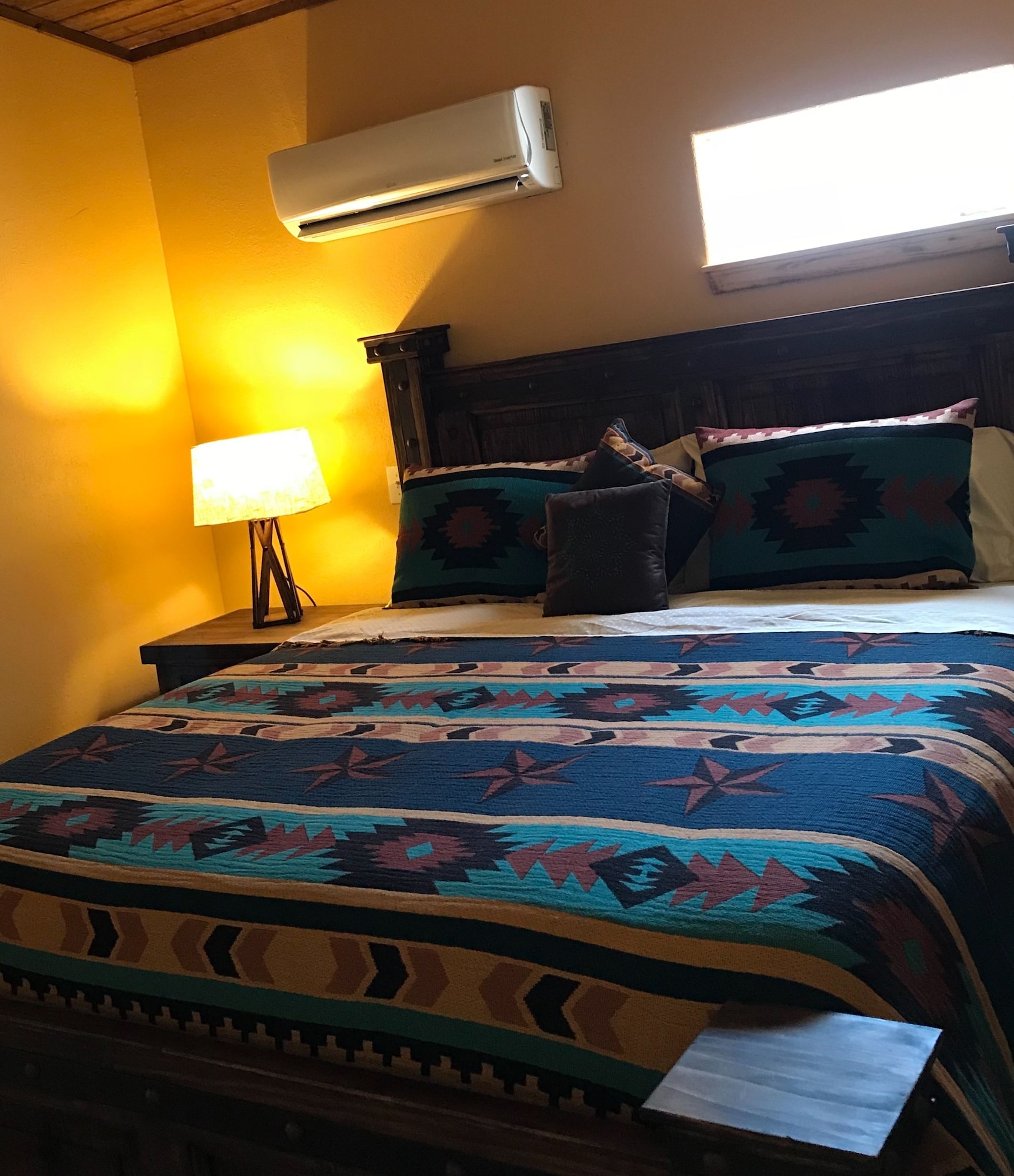 Suite, King Bed