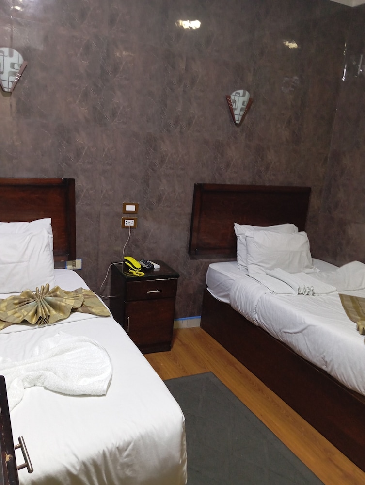 My Cairo Hotel 35/50
