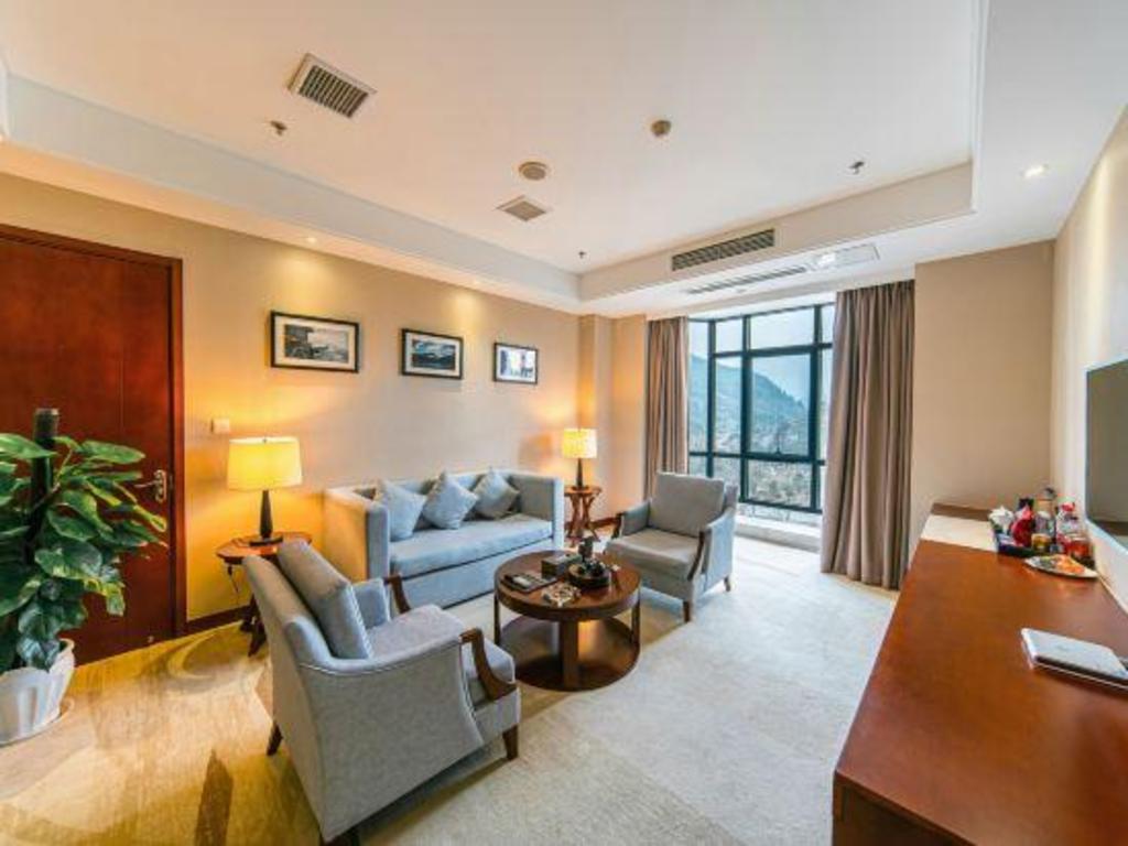 River & Holiday Rezen Hotel DaoZhen 27/40