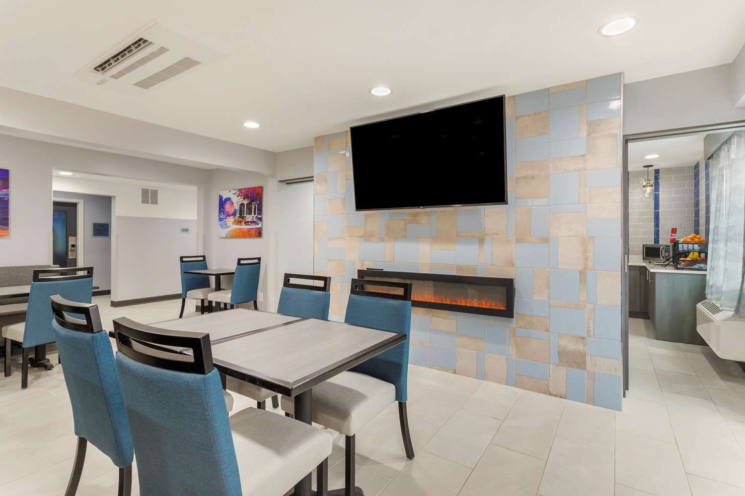 Best Western Plus Cleveland Inn & Suites 10/13