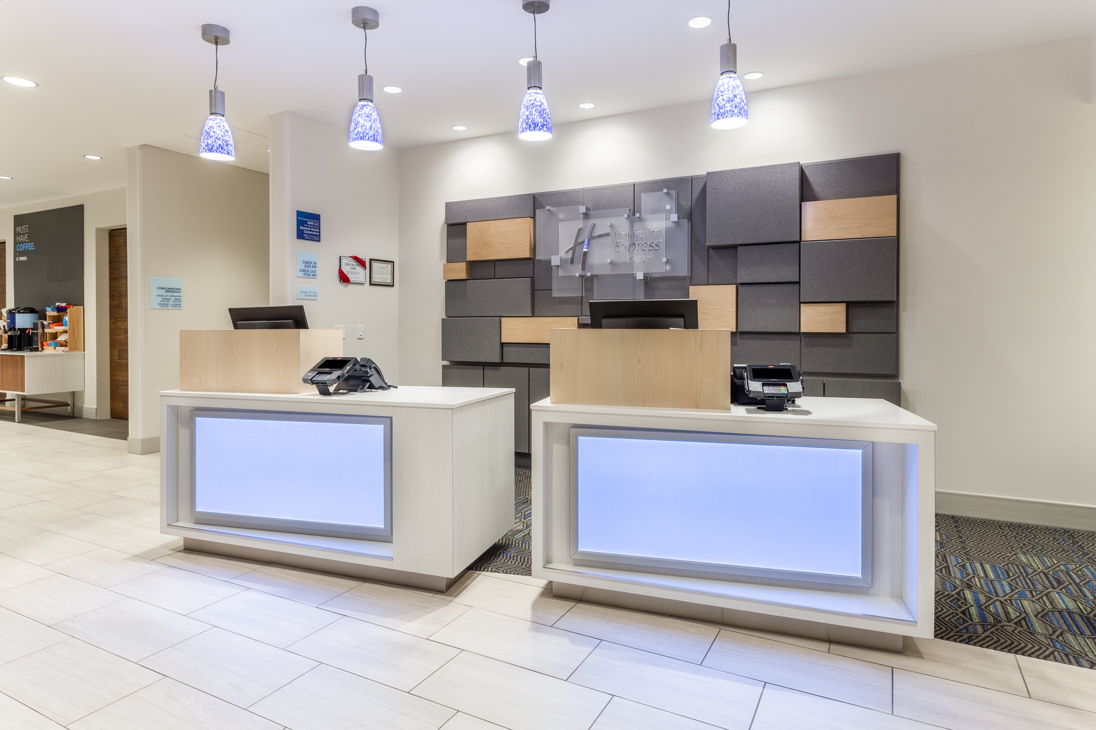 Holiday Inn Express & Suites Ottawa 10/50
