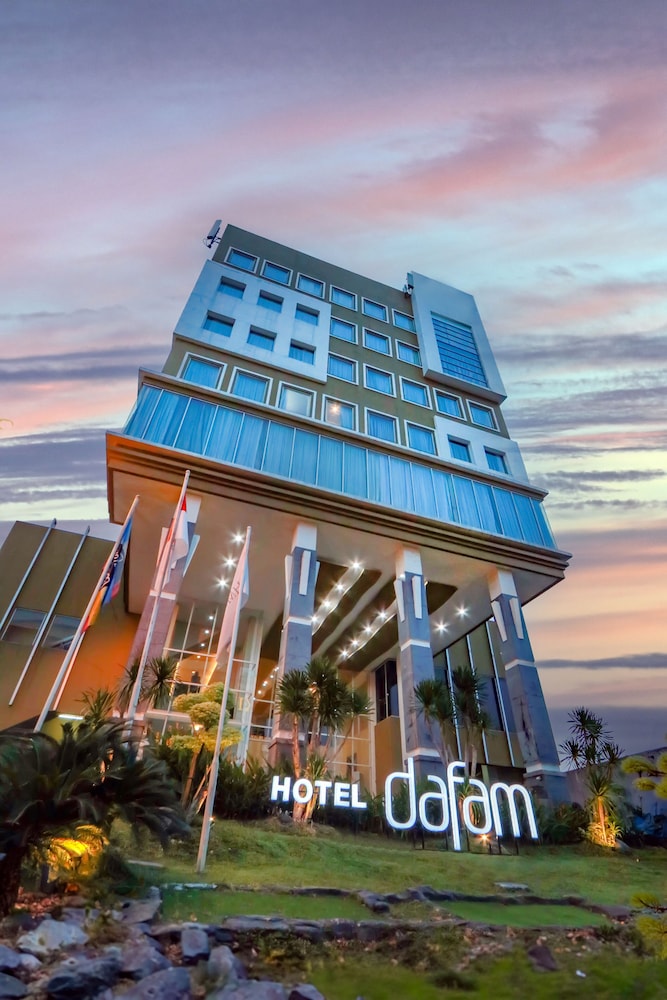 Hotel Dafam Pekalongan 2/66
