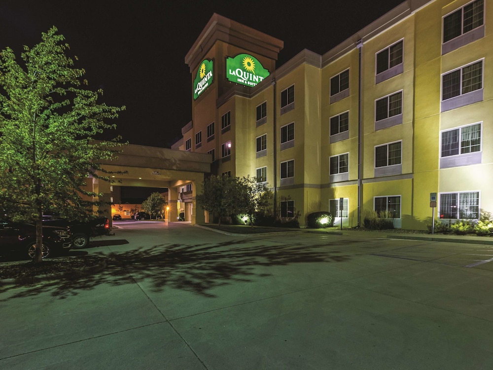 La Quinta Inn & Suites by Wyndham Fargo-Medical Center 56/60
