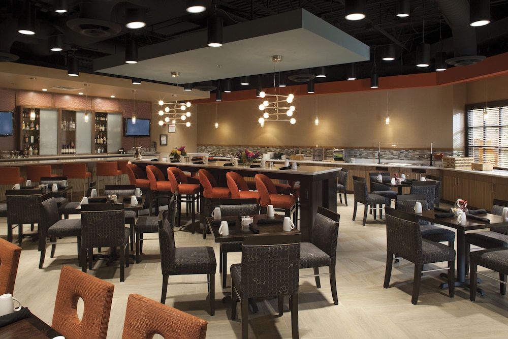 DoubleTree by Hilton Hotel Johnson City 51/61