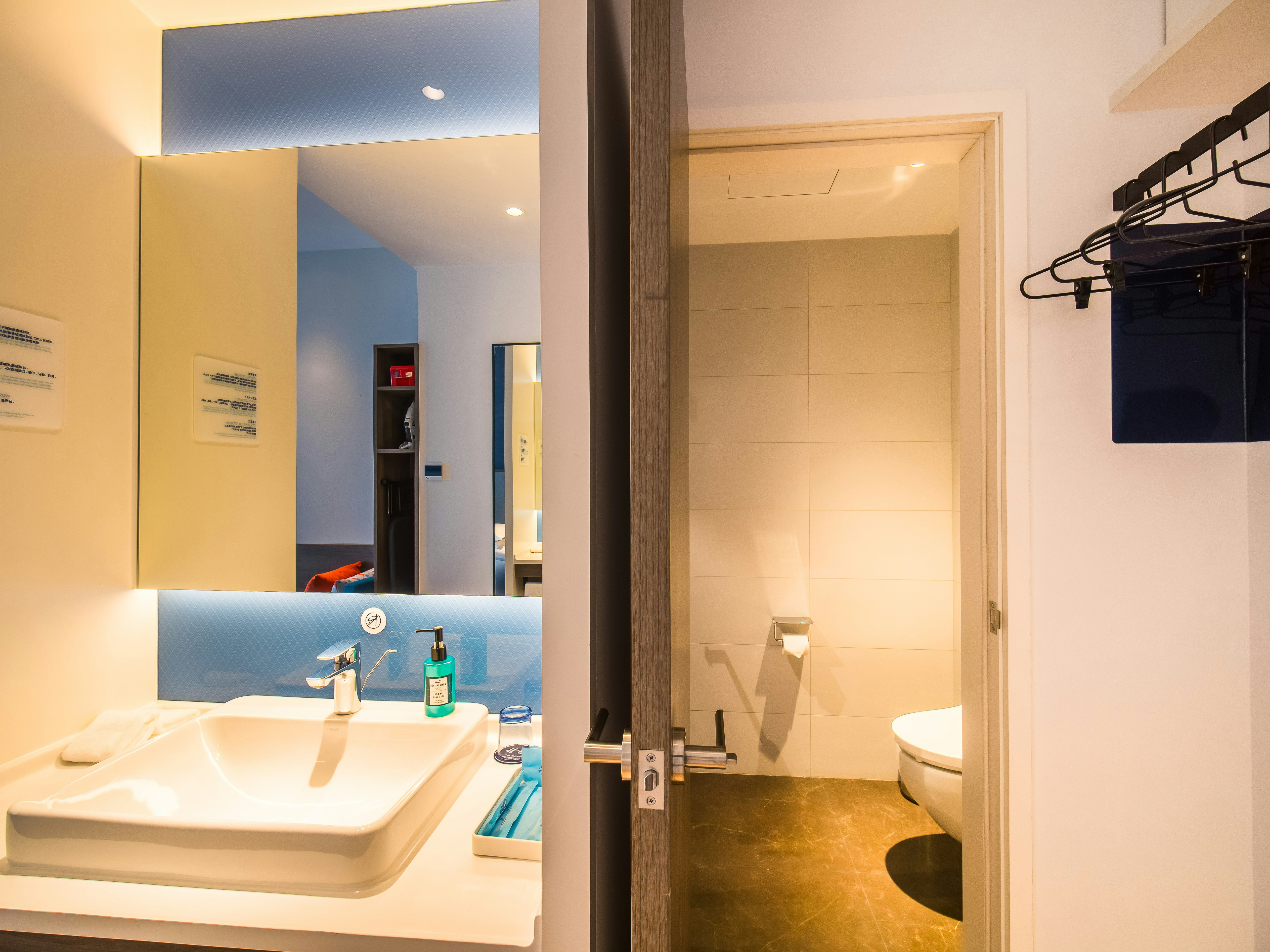 Holiday Inn Express Kunming West 46/49