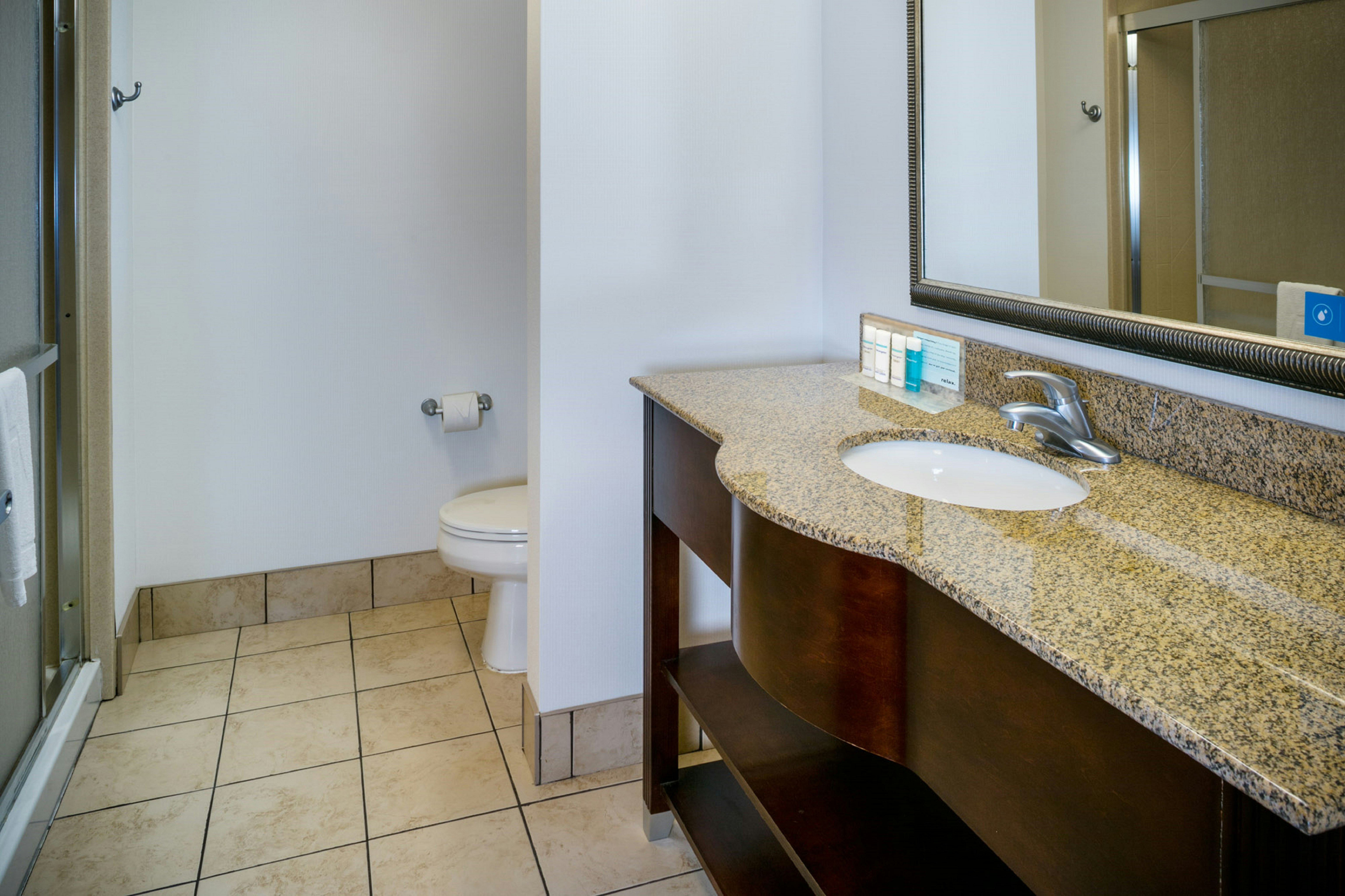 Hampton Inn & Suites Toledo-Perrysburg 48/50