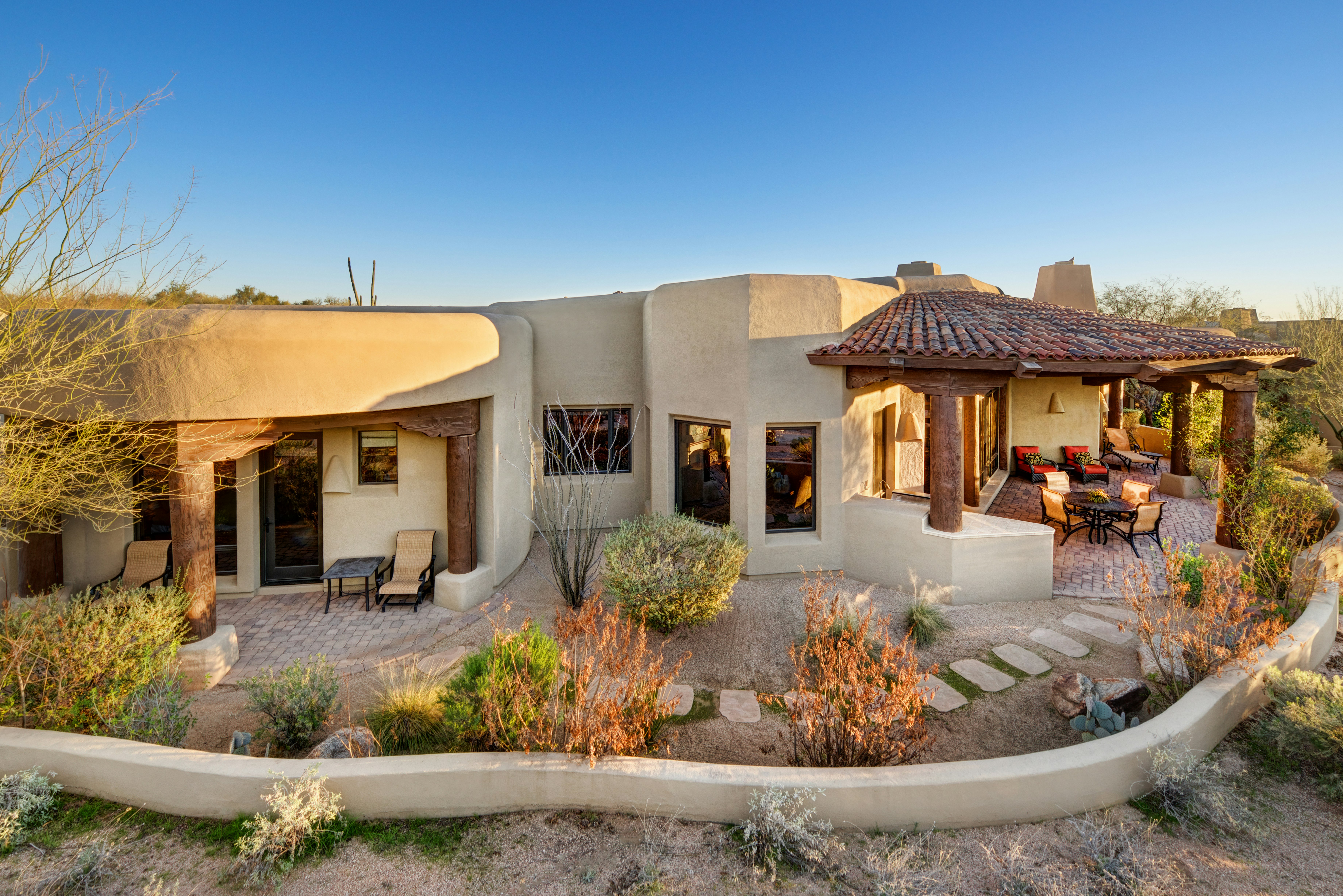 3 Bedrooms, Hacienda