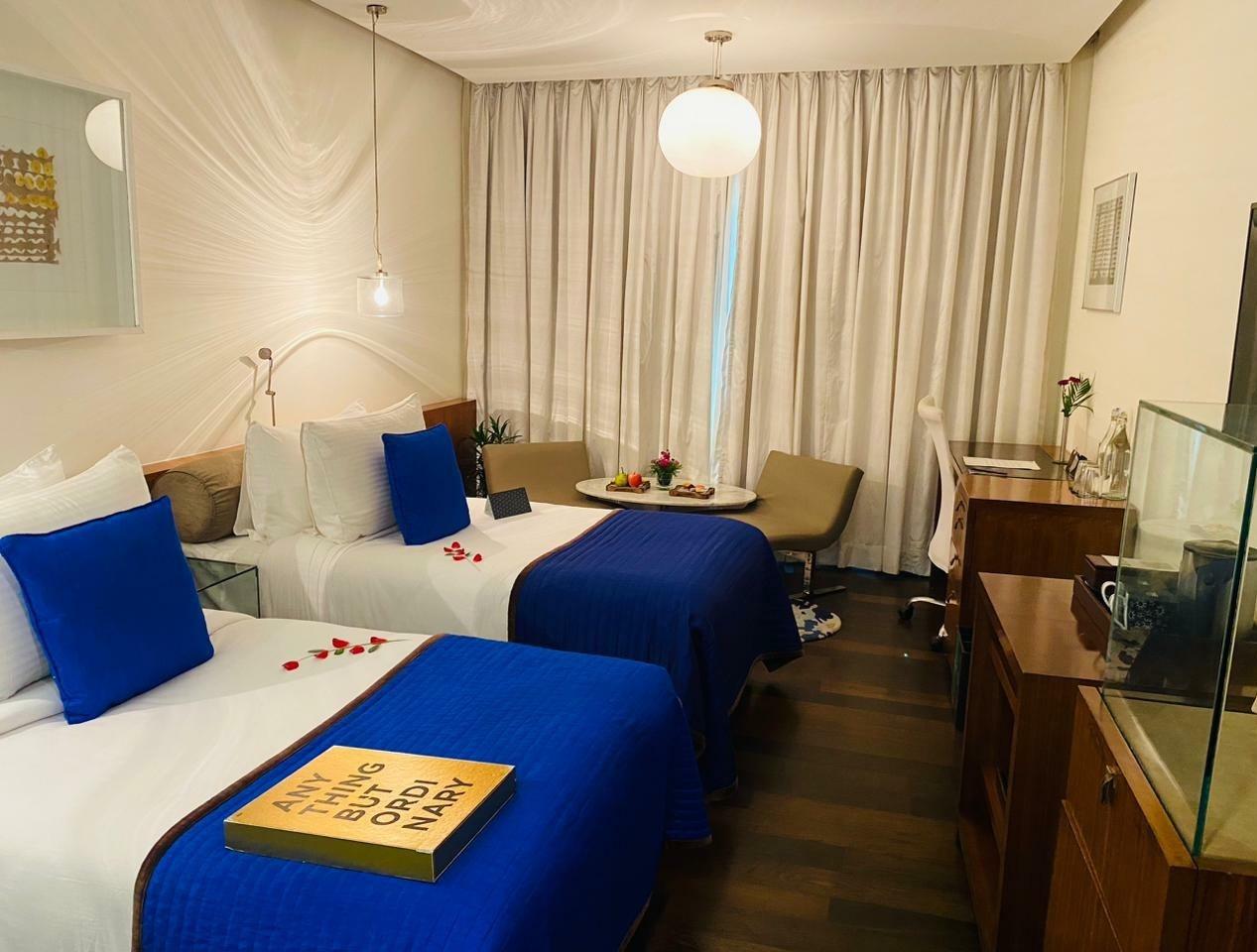 Luxury, Twin Beds