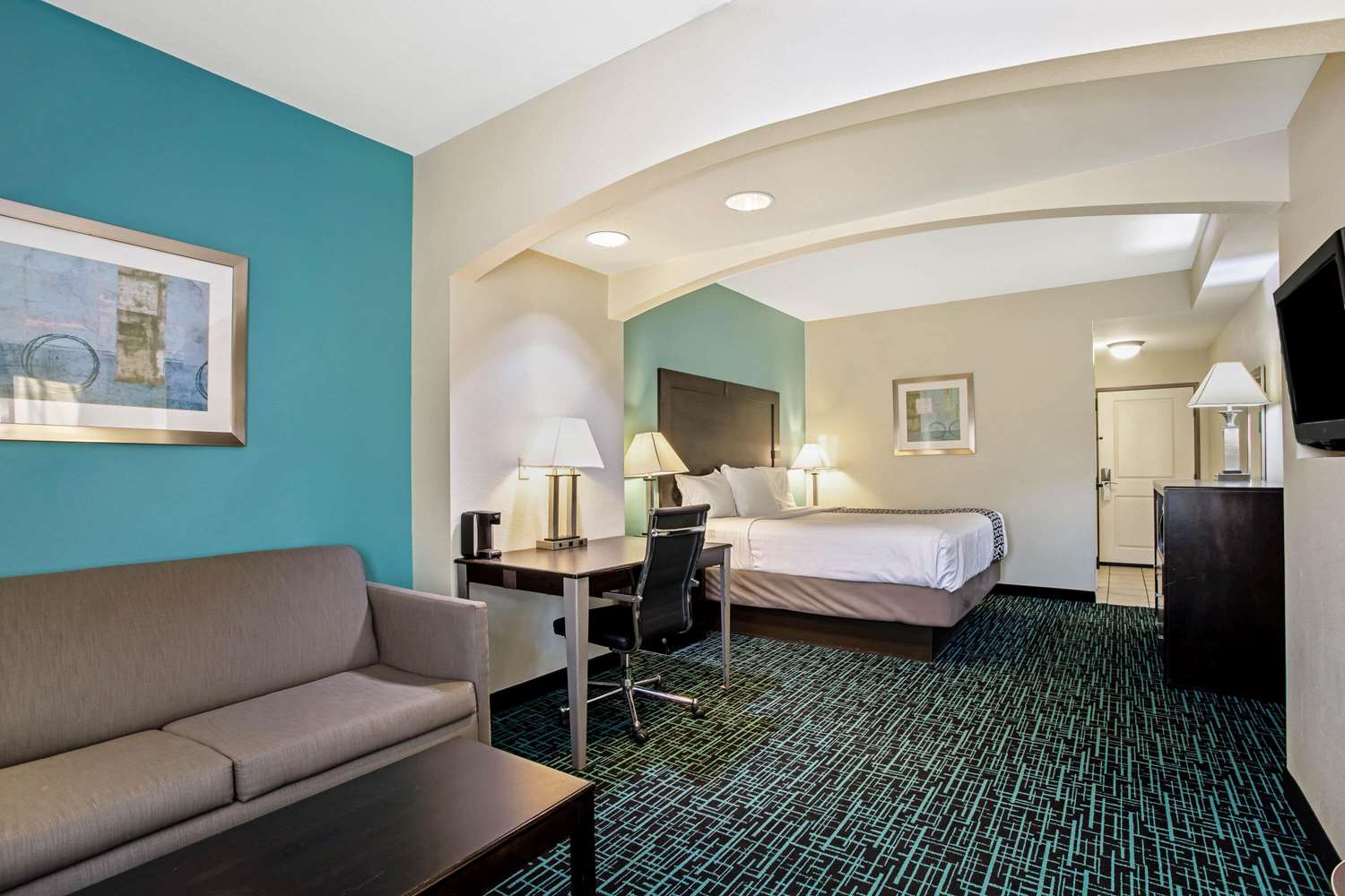 La Quinta Inn & Suites by Wyndham PCB Pier Park area 26/42