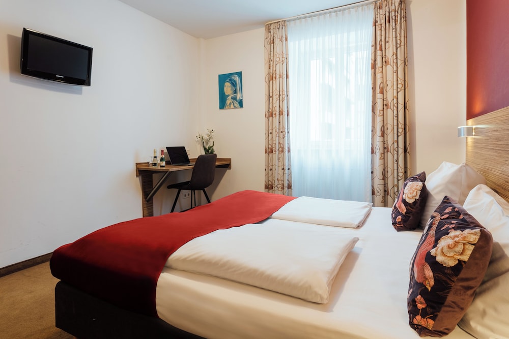 Hotel Andra 18/42